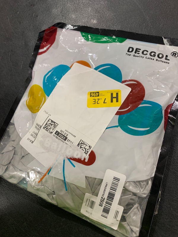 Photo 1 of 100 Pcs Metallic Silver Balloons Different Sizes 18 inch +12 inch +10 inch +5 inch Chrome Silver Latex Balloons for Birthday Party Wedding Baby Shower Decoration