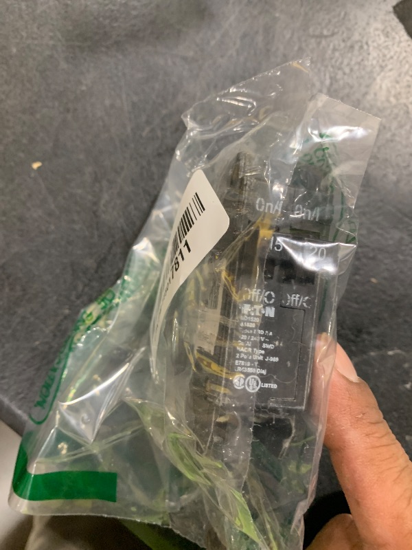 Photo 1 of 1- Eaton Cutler Hammer BD1520 Duplex Twin 2 Pole 15A & 20A Circuit Breaker BD2015