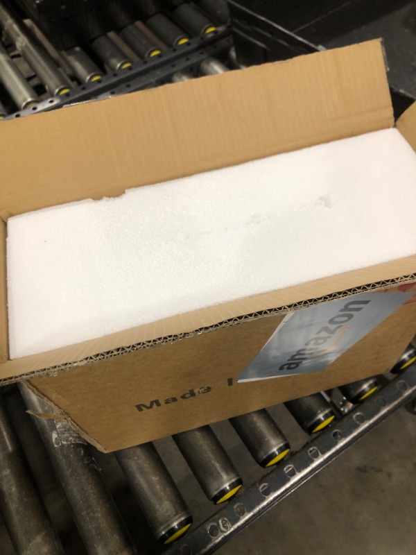 Photo 1 of 12 Pack Glass Cylinder Vases 4,6,8,10 Inch Tall Clear Flower Vase Hurricane Floating Candle Holder for Table Centerpiece Wedding Home Decor.