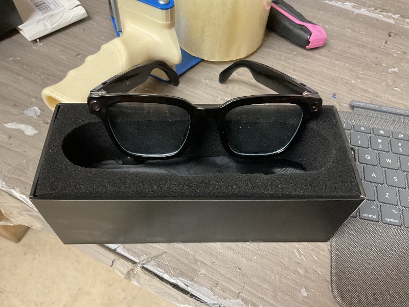 Photo 1 of *MISSING CHARGER** LAKEEN AI Smart Glasses with 800W HD Camera and 1080P Video Recording | AI Assistant (ChatGPT), Translation, Voice & Music Control | Bluetooth 5.3/WiFi | Included Anti-Blue Light & Polarizing Lenses