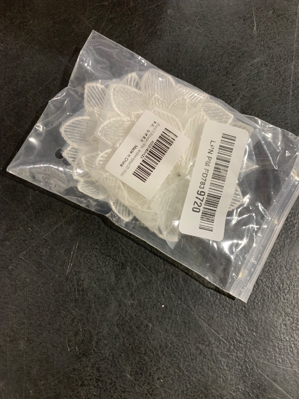 Photo 1 of (Pack of 10) Embroidery White Flowers Sew On Patch Badge Wedding Bridal Dress Embroidered Applique DIY (White)