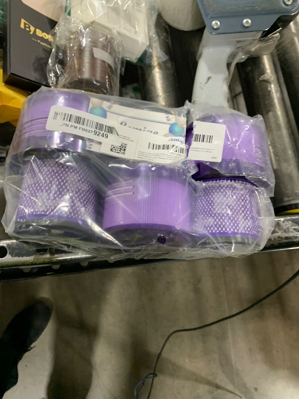 Photo 1 of PACK OF VACUUM FILTERS UNKNOWN MAKE/MODEL