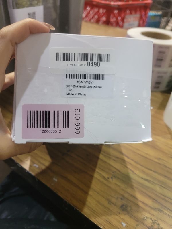 Photo 1 of [1000 Pcs] Black Disposable Cocktail Short Straws - 5 Inch Length 0.16 Inch Diameter Coffee & Cocktail Stirrers Plastic Straws for Whiskey,Bar,Club,Soda,Cocktail,Teas