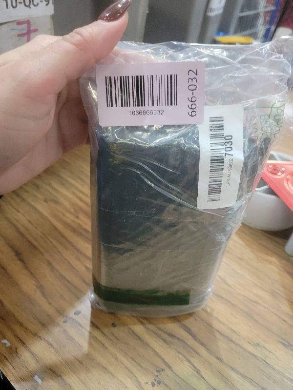 Photo 1 of ?R36MAX 4000mAh Portable Rechargeable Handheld Retro Game Console,Comfort Non-Slip Handheld Standing Retro Game Console with 64G TF Car,4.0-inch Screen,for Office,Blue