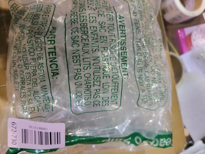 Photo 1 of 24 Pieces Transparent Clear Tablecloth Clips, Plastic Table Cloth Clips?Windproof Table Cover Holder Clamps?Table Cloth Holder for Christmas Home Wedding Party Indoor Outdoor Camping Picnic (Large)