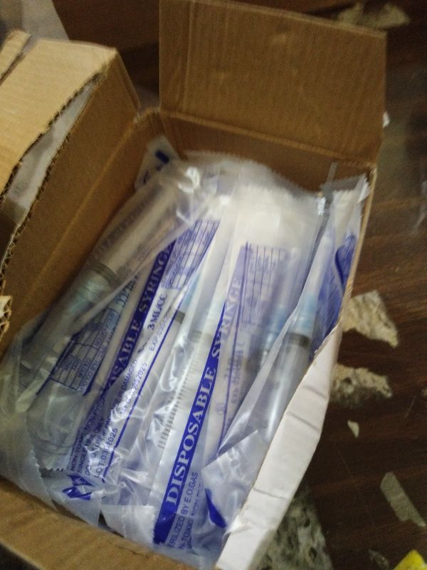 Photo 1 of 100 Pack Disposable 3ml/cc Lab Syringes with 23Ga 1 Inch Needle Luer Lock, Individually Sealed Packed