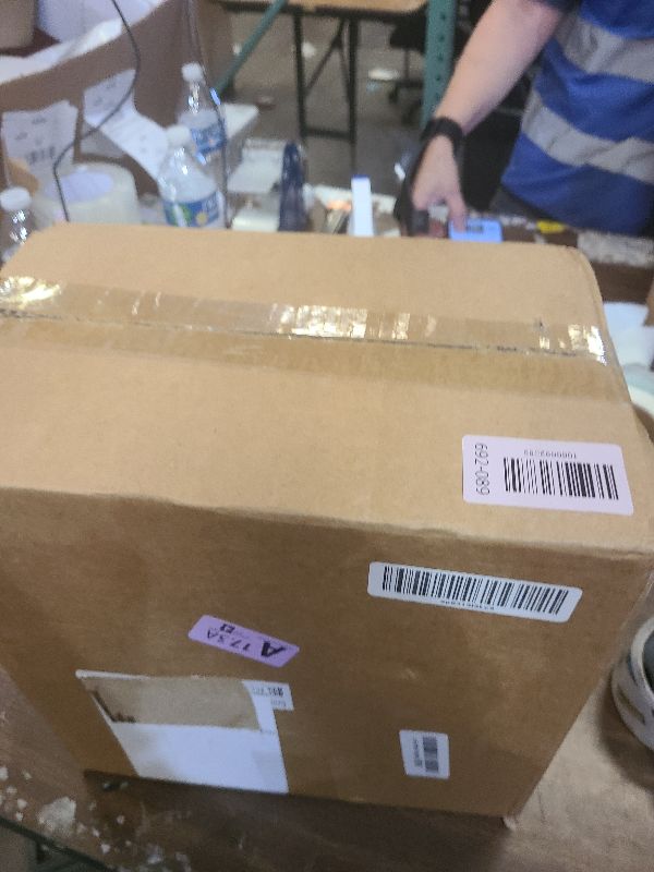 Photo 1 of 1.5-Inch 3-Ring Binder with Pockets, 1-1/2’’ Premium View Binders with Three Ring Binders Holds up to 325 Sheets US Letter Size, Bulk Pack of 6, Perfect for Home, Office, and School (1.5-inch) White