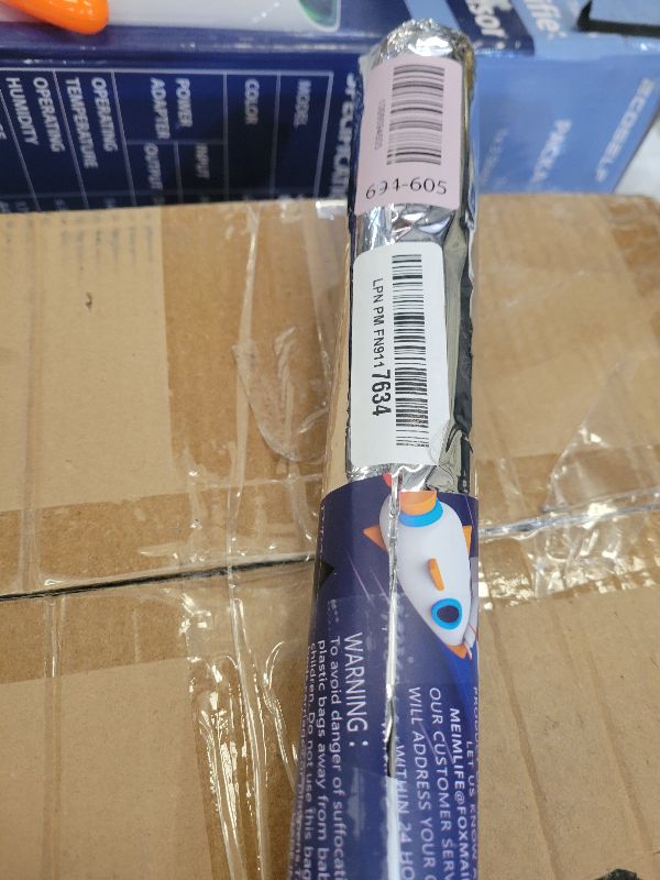 Photo 1 of 1.5mm Thick 16x20 Inch Clear Table Pad Desk Mats Crystal PVC Talbecloths Desk Protector Clear Table Cover Protector for Office Computer Writing Desk End Table Side Table Night Stand Dresser Waterproof