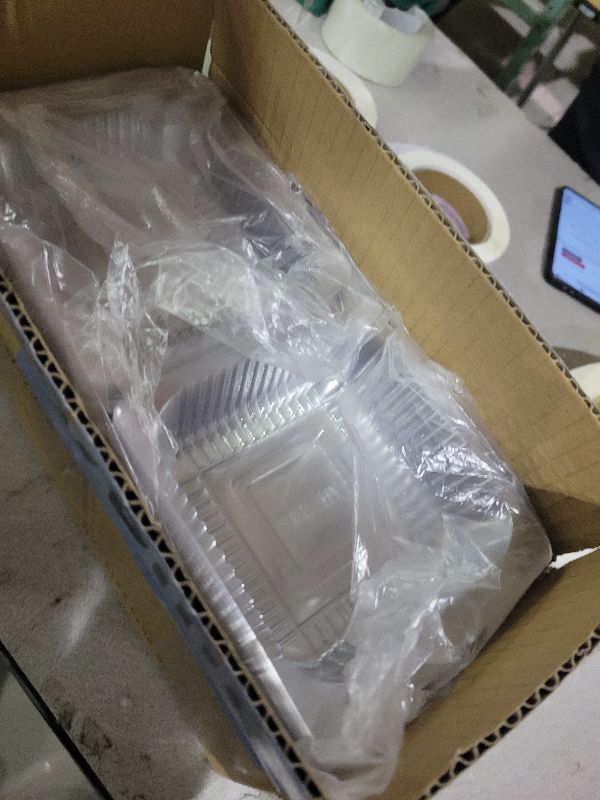 Photo 1 of 100 Pack 5 x 5 inch Clear Plastic Disposable Clamshell Container,Hinged Take Out Clamshell Dessert Container with Lid Takeout Tray Disposable Food Clamshell Containers for Dessert,Cakes,Sandwiches