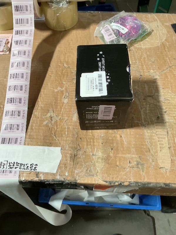 Photo 1 of ***MISSING PARTS***
Christmas Snowflake Projector Lights Outdoor, Double Head Snowflake Led Lights Waterproof Decorative Lighting Projection Lamp for Xmas Indoor Outdoor