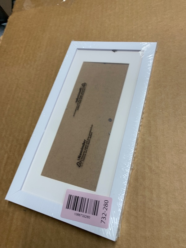 Photo 1 of ***FACTORY SEALED***
Fxojyvo 5x10 Frame White, Display Business License 3.5x8 with Mat or Picture 5x10 Without Mat Desktop or Wall for License Cosmetology Barber Salon Esthetician - 1 Pack