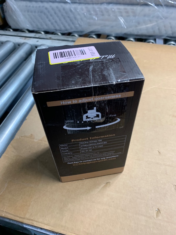 Photo 1 of ***HEAVILY USED***
Electric Salt and Pepper Grinder Set - Rechargeable Automatic Salt and Pepper Shakers, Kitchen Appliances with External Adjustable Coarseness, Larger Hopper for Cooking, Home Gifts(2 Pack,Black/Black)