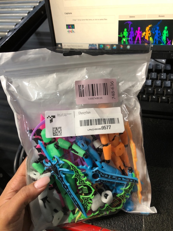 Photo 1 of [6-PACK] Glowing Titan 13 Action Figure Set Already Assembled, T13 3D Printed Action Figures With Weapons Accessories T 13 Lucky Robo Dummy Nova 13 Action Figures, Figura de acción t13 (6-Colors)