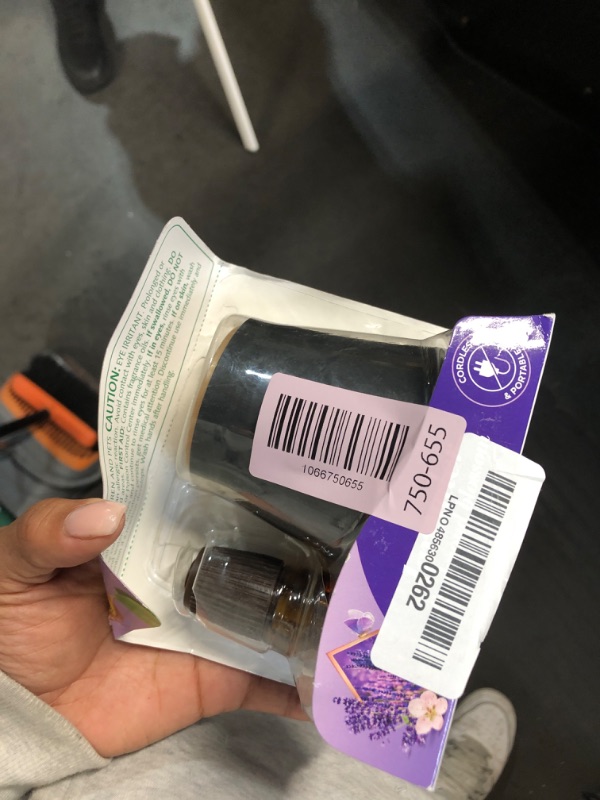 Photo 1 of **Only one**Essential Mist Starter Kit, Lavender and Almond Blossom (Pack of 10)