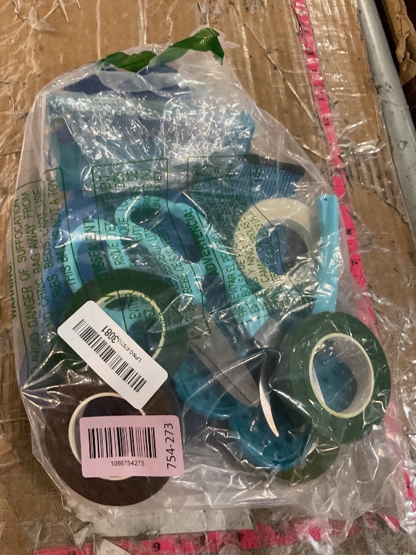 Photo 1 of (2 pcs) Professional Rose Thorn Stripper Tool, Garden Claws Rose Thorn Remover with Ergonomic Handle, Safe & Quick Flower De-Thorner for Gardeners, Florists to Strip Thorns from Roses