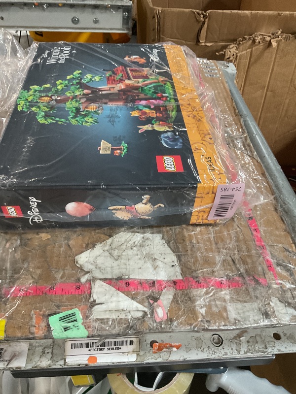 Photo 1 of *** Factory sealed LEGO Ideas Disney Winnie The Pooh 21326 Building Set - Home Décor Collectible Gift with Piglet Minifigure and Eeyore Figure, Pooh Bear House Opens for Easy Access, Classic Display Model for Adults