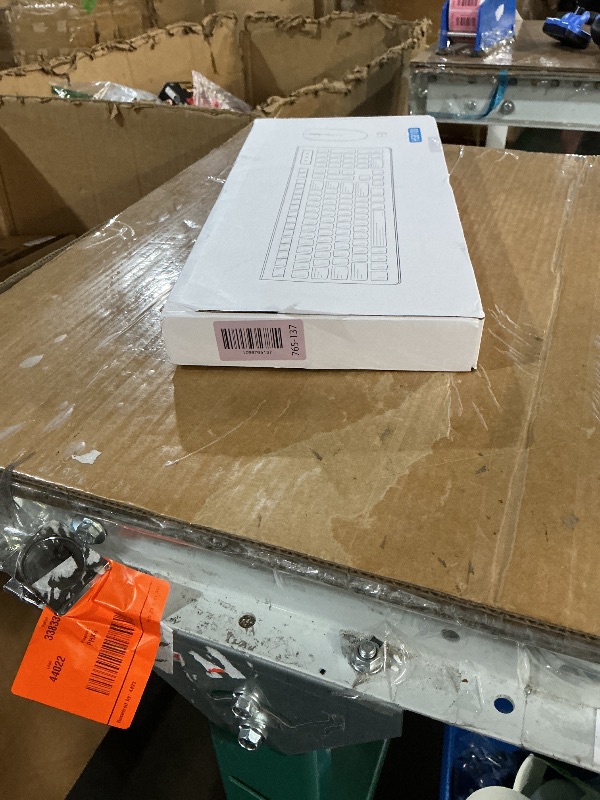 Photo 1 of ***STOCK IMAGE FOR REFERENCE***
RECCAZR HS8100 Wireless Keyboard and Mouse