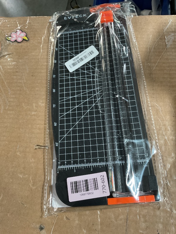 Photo 1 of ***SLIDER BROKEN***
Evteck Paper Cutter 12 Inch Paper Trimmer Slider Crafting Scrapbooking Supplies for A4 Vinyl Photo Cardstock with Security Blade and Foldable Ruler