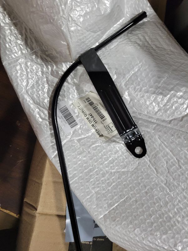 Photo 1 of ?Psrorkeu 917-303 12563918 Engine Oil Dipstick Tube for Chevrolet Silverado/Avalanche/Express/Suburban GMC Sierra/Yukon Cadillac Escalade Hummer H2 1999-2008