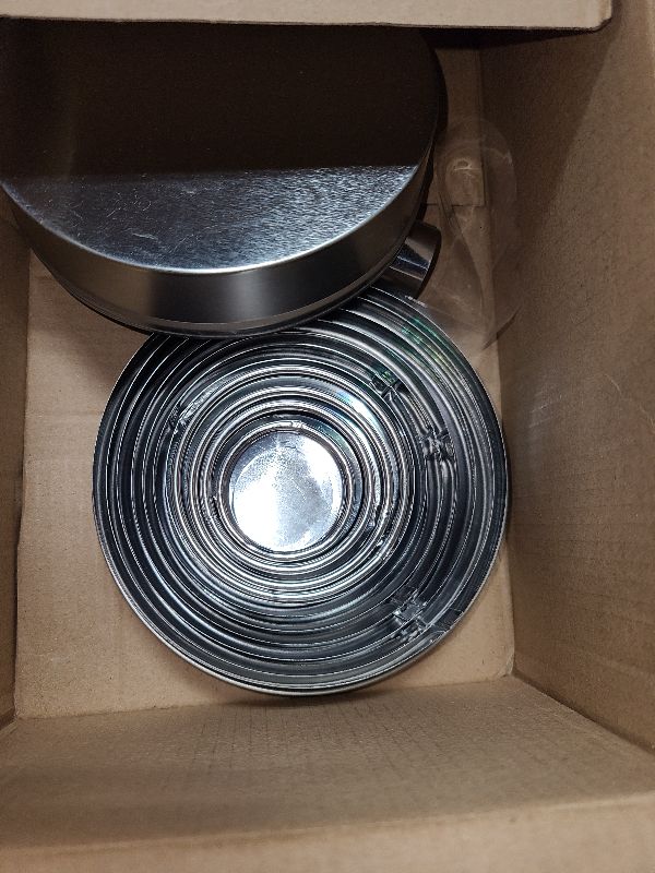 Photo 1 of 12 Pieces Round Cookie Biscuit Cutter Set,Graduated Circle Pastry Cutters,18/8 Stainless Steel Cookie Cutters and Donut Cutter Ring Molds