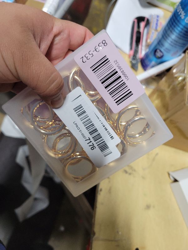 Photo 1 of 20 Pack 1 Inch Key Ring Clip, Spring O Rings Round Carabiner Clip, Metal Keychain Rings for Keys, Bags, Buckle, Purses (Gold)