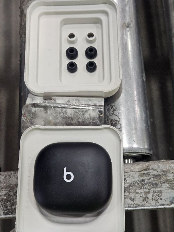 Photo 1 of ***(RIGHT EAR DOSENT WORK)***Beats Powerbeats Fit - Wireless Noise Cancelling Workout Earbuds with Secure-Fit Wingtips, Up to 30-Hour Battery Life, Sweat & Water Resistant, Apple & Android Compatible - Jet Black