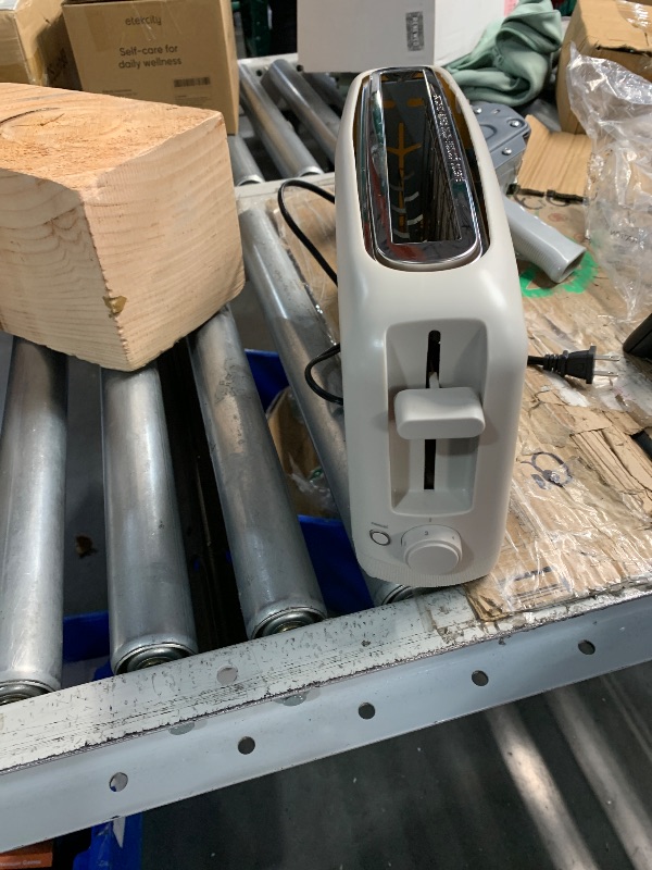 Photo 1 of ***(MINOR DAMAGE/ SEE NOTES FOR DETAILS)***bella 2 Slice Slim Toaster, Fits-anywhere™ Kitchenware, 6 Setting Shade Control with Reheat & Cancel Buttons, Fits sourdough, 10” Long Slot, Anti Jam & Auto Shutoff, 900 Watt, Oatmilk