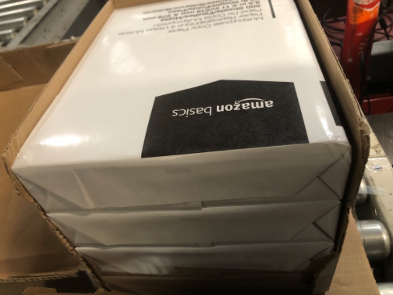 Photo 1 of ***MISSING PARTS*** ***MISSING 1 OUT OF 5 REAMS OF PAPER*** Amazon Basics Multipurpose Copy Printer Paper, 20 lb, 8.5 x 11 Inches, 5 Reams (2,500 Sheets), 92 Bright, White