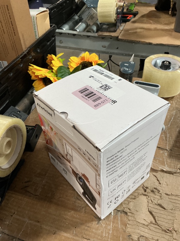 Photo 1 of ?Auto Focus &1080P?Alwtniet Mini Portable Projector, 4k Support Smart Proyector with Wifi and Bluetooth For Outdoor, 5W Speaker, Built in Apps,Home Theater, Bluetooth Movie Projector (Black)