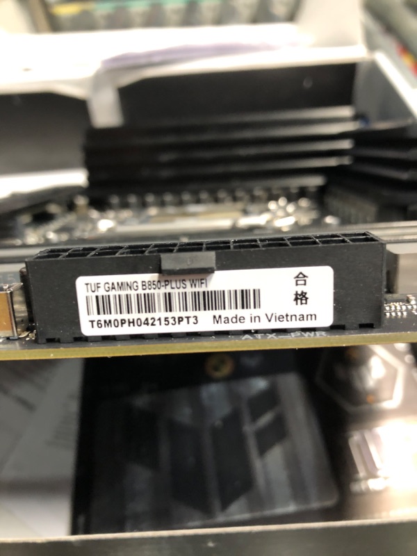 View 8 of ***FOR PARTS ONLY***
ASUS TUF Gaming B850-PLUS WiFi AMD AM5 B850 ATX Motherboard, 14+2+1 80A Stages, AI Ready, DDR5, PCIe 5.0, 3X M.2, Wi-Fi 7, 2.5Gb LAN, DisplayPort, HDMI™, USB 10Gbps & 20Gbps Type-C®, BIOS Flashback™