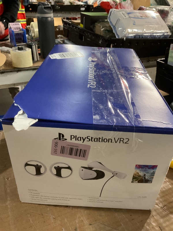 Photo 1 of ***DAMAGED - SEE NOTES/PICTURES*** PlayStation VR2 Horizon Call of The Mountain™ Bundle (PSVR2)