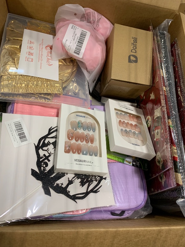 Photo 1 of ***AS IS/ FINAL SALE ***
BUNDLE BOX OF MIXED ITEMS