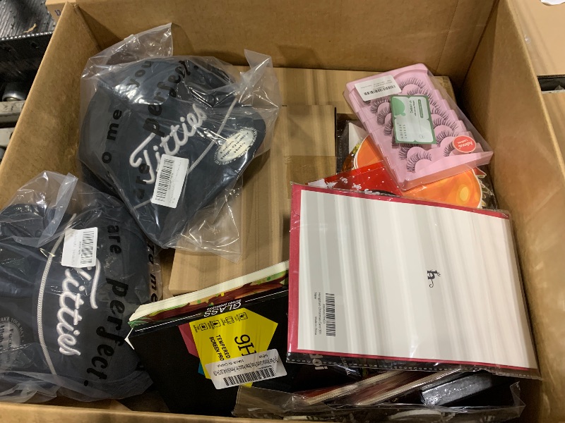 Photo 1 of ***AS IS/ FINAL SALE ***
BUNDLE BOX OF MIXED ITEMS  