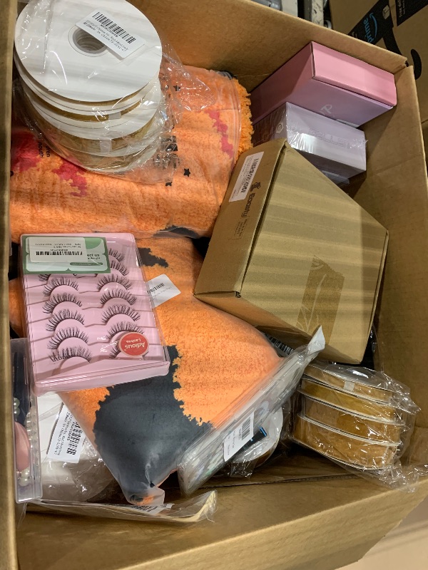 Photo 1 of ***AS IS/ FINAL SALE ***
BUNDLE BOX OF MIXED ITEMS