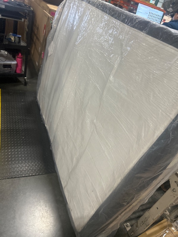 Photo 1 of ***ITEM SIMILAR***
Konuzu Queen Mattress,12 Inch Memory Foam Hybrid Mattresses in a Box with Individual Pocket Spring,for Pressure Relief & Motion Isolation Queen Size Mattress.
