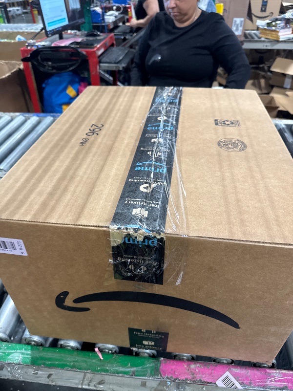 Photo 1 of ***AS IS / NO RETURNS -  FINAL SALE***
***BUNDLED BAG OF  ***
mix bag