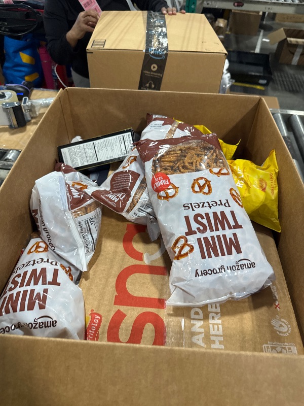 Photo 1 of ***AS IS / NO RETURNS -  FINAL SALE***
***BUNDLED BAG OF  ***
FOOD MIX