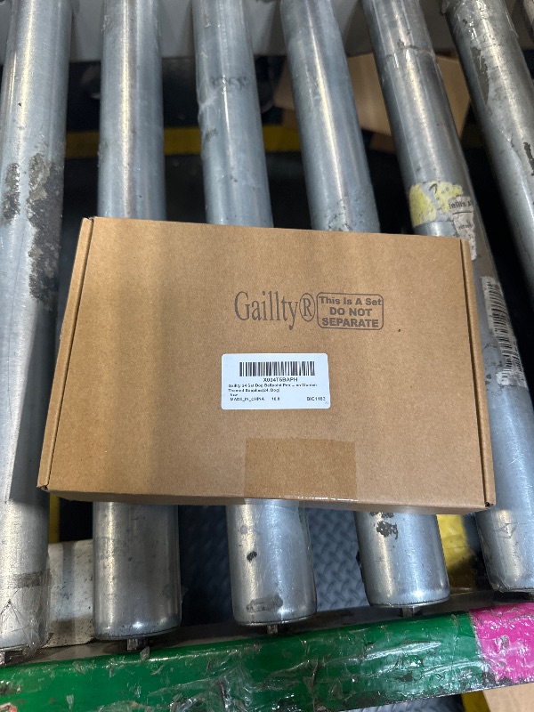 Photo 1 of 72 Pcs 24 Sets Cute Dog Writing Pens Gift Bulk Dogs Lover Pens 6 Styles Christmas Gift for Dog Groomer Include Puppy Cards Organza Bags Birthday Classroom Office Coworker Party Favor Ballpoint Pen