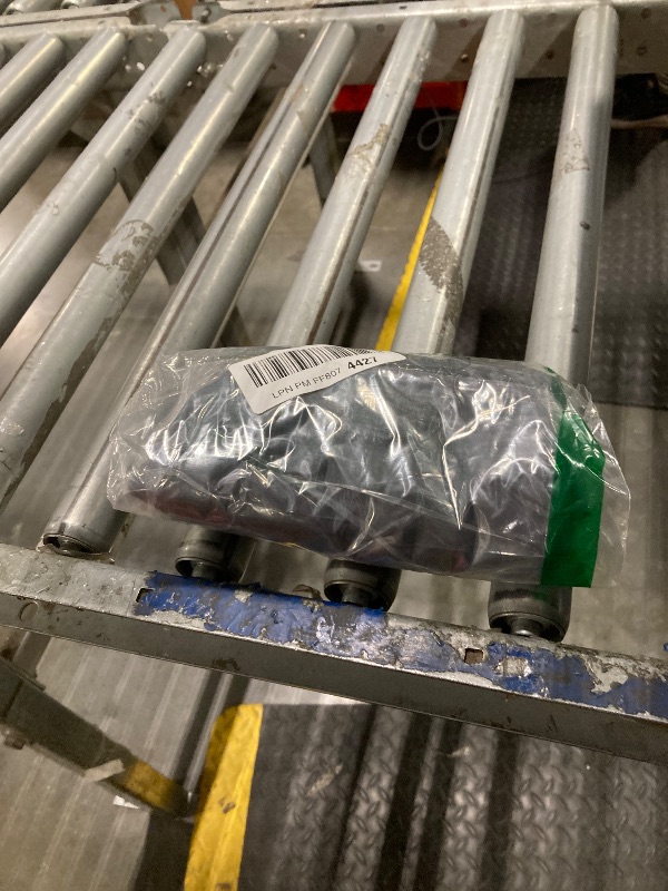 Photo 1 of *** ONLY 1 SHIRT *** SnowElve 1 Pack Mens Workout Tank Tops Sleeveless Tee Shirts Men Muscle Shirt Gym Acid Wash T Shirts Running Beach Loose Fit Tee(BKAGCF,M)