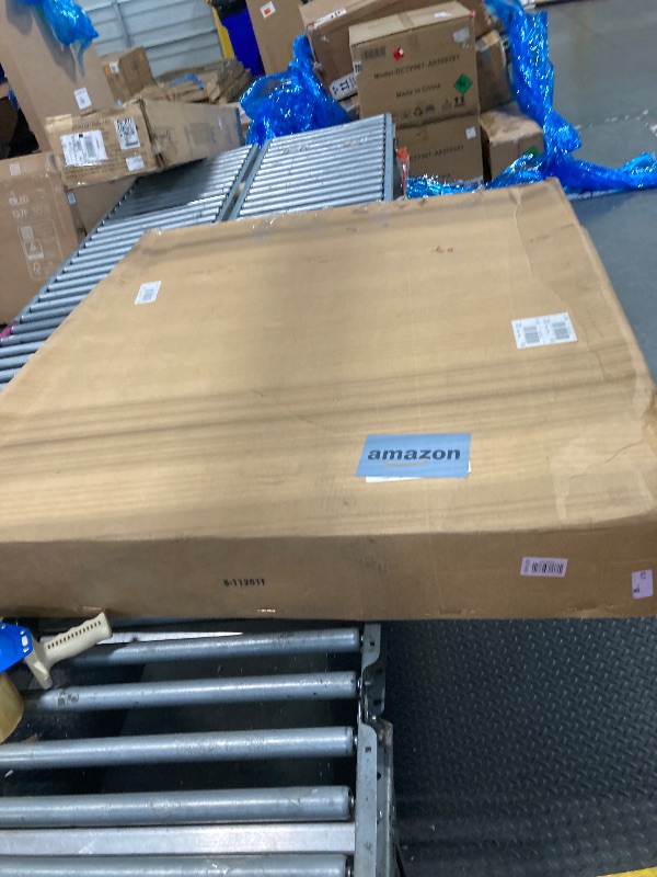 Photo 1 of **** ONLY 1 TABLE *** BTEXPERT White 32" Round 43" Bar Height Granite Folding Commercial Portable Banquet Card Plastic Coffee Dining Table for Wedding Party Coffee Event Home Kitchen Indoor Outdoor Set of 10