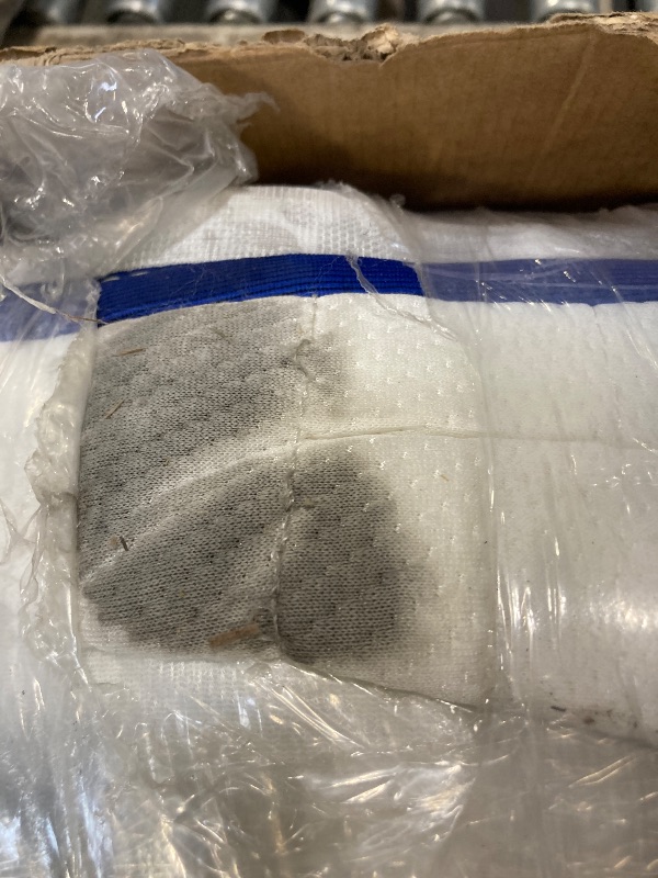 Photo 1 of *******MINOR DAMAGE, DIRTY SPOT*****Juego Queen Mattress, 12 Inch Mixed Memory Foam Mattress. Bagged Spring, Zoned Pressure Relief, Medium Firm Feel, Motion Isolation, Deep Sleep, Certified Safe Foams and Fabric, CertiPUR-US, White