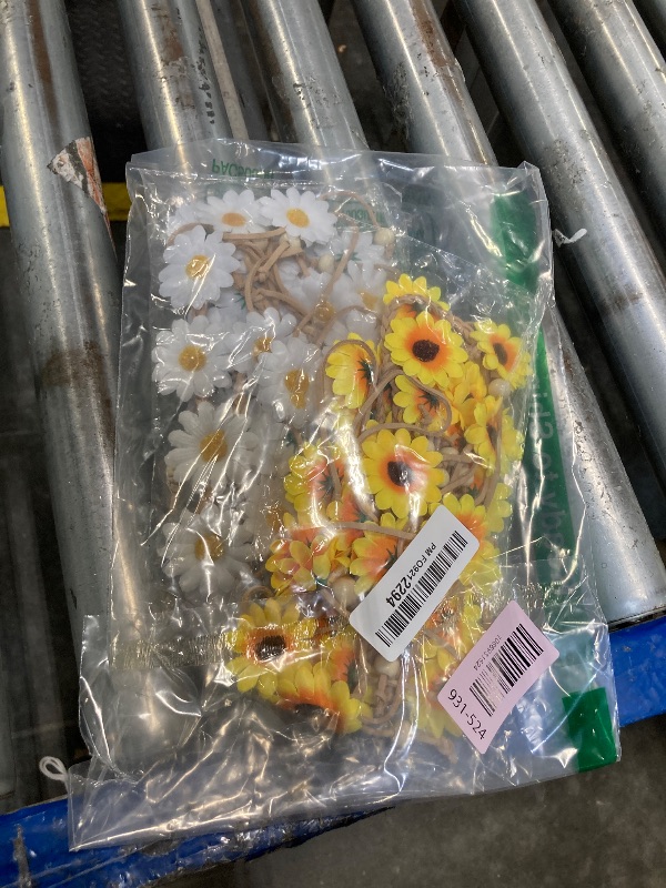 View 2 of *MISSING PARTS UNKNOWN*
Sucrain 2pcs Flower Hippie Headband Floral Crown Summer Sunflower Hair Accessories for 70 s Bohemian Costumes Style for Women