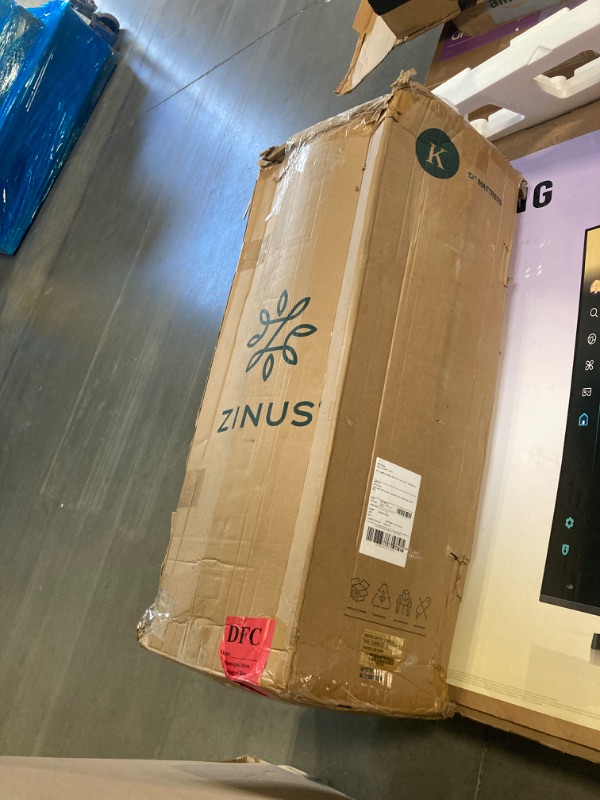 Photo 1 of ******FACTORY SEALED****ZINUS 12 Inch King Green Tea Memory Foam Mattress [New Version], Fiberglass Free, Medium Firm Feel, Zoned Pressure Relief, Certified Safe Foams & Fabric, Mattress in A Box