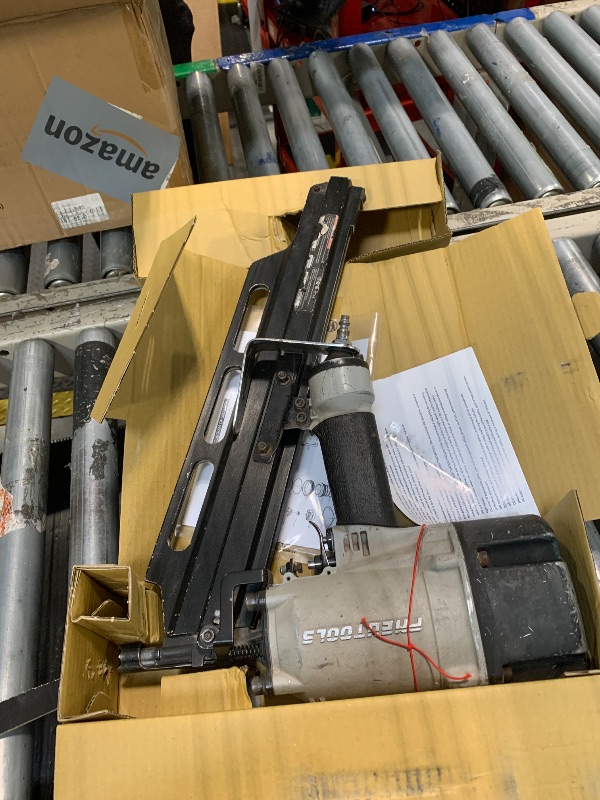 Photo 1 of **USED**PneuTools SN2283H 21 Degree Framing Nailer with Rafter Hook