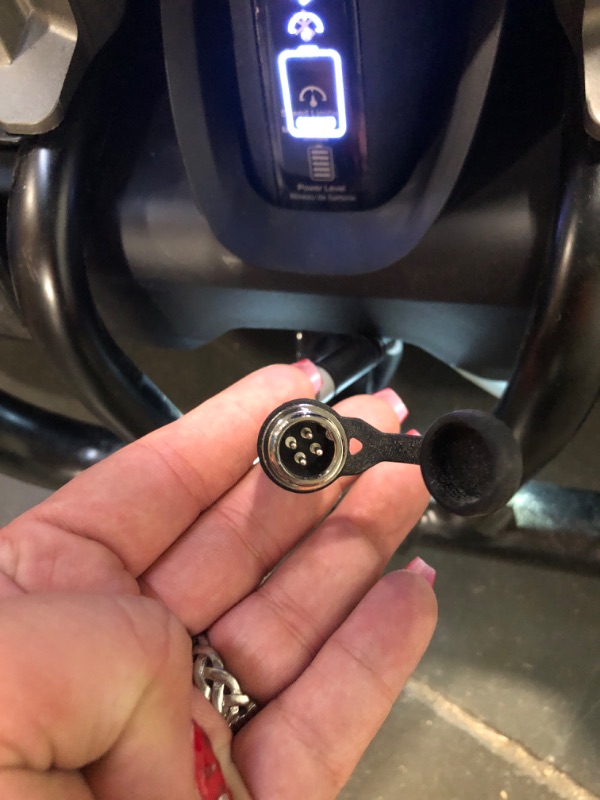 Photo 1 of ***DOSENT  HAVE CHARGER BUT WORKS***Segway Ninebot Gokart Pro and Gokart Pro 2, Electric Go Kart with Enhanced Safety Features, High-Speed Racing and Immersive Gaming Combo, Ultimate Drift Experience for Ages 14+, Up to 15.5 Miles