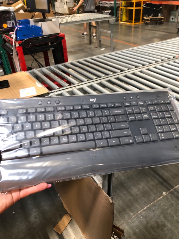 Photo 1 of ***MISSING MOUSE***Logitech MK540 Advanced Wireless Keyboard and Mouse Combo for Windows, 2.4 GHz Unifying USB-Receiver, Multimedia Hotkeys, 3-Year Battery Life, for PC, Laptop