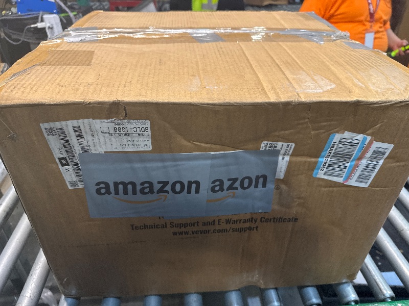 Photo 1 of ** SCRATCHES **VEVOR 1770W Commercial Conveyor Toaster, 450 Slices per Hour, Heavy Duty Electric Toaster Oven, Food-Grade 304 Stainless Steel Conveyor Belt, Dual Knob Control, for Restaurant Bakery Bread Bagel Bun