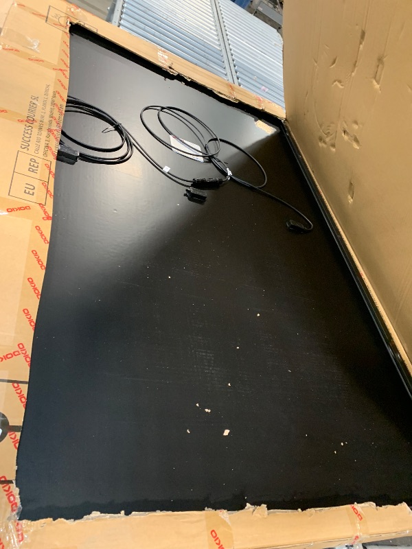 Photo 1 of ***UNABLE TO TEST***
DOKIO 400W Monocrystalline Solar Panel with 31V Voltage, Designed for Charging 12/24V Devices - 3 m Cable, Ideal for Yard/Garden, Shed/Patio/Greenhouse Power, Off-Grid Battery Charging