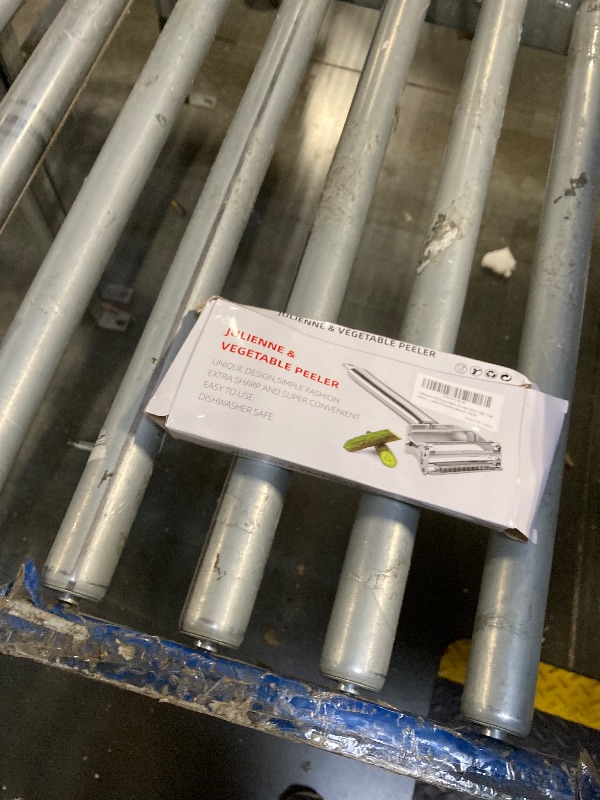 Photo 1 of ***similar item***
Sunkuka Julienne Peeler Stainless Steel Cutter Slicer with Cleaning Brush Pro for Carrot Potato Melon Gadget Vegetable Fruit