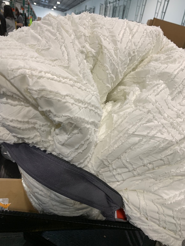 Photo 1 of ***USED***Litanika Ivory Queen Comforter Set, 3 Pieces Tufted Boho Farmhouse Bedding Comforter Sets, Lightweight Fluffy Comforter Bed Set for All Season (90x90In Comforter and 2 Pillowcases)